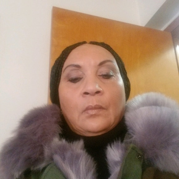 Meet your Posher, Vera - Picture 1 of 1